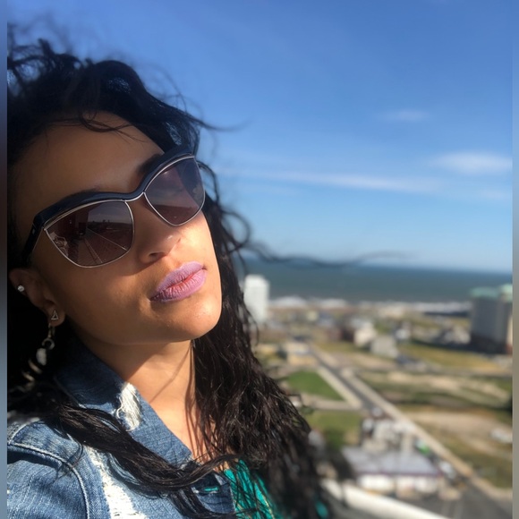 Meet your Posher, Adinah - Picture 9 of 16